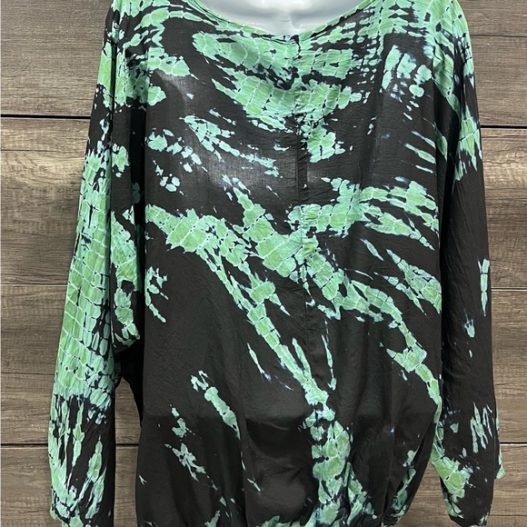 Elan: Women’s Long Sleeve Top
Open front with string tie - Picture 3 of 3